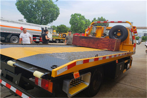 新宾附近拖车电话号码服务